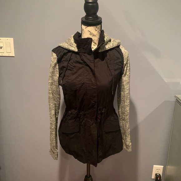 Love Tree rain jacket - Picture 1 of 5